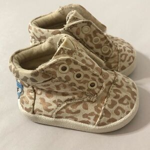 Toms Rose Gold Leopard Print Infant Baby Velcro Boots Size 3
